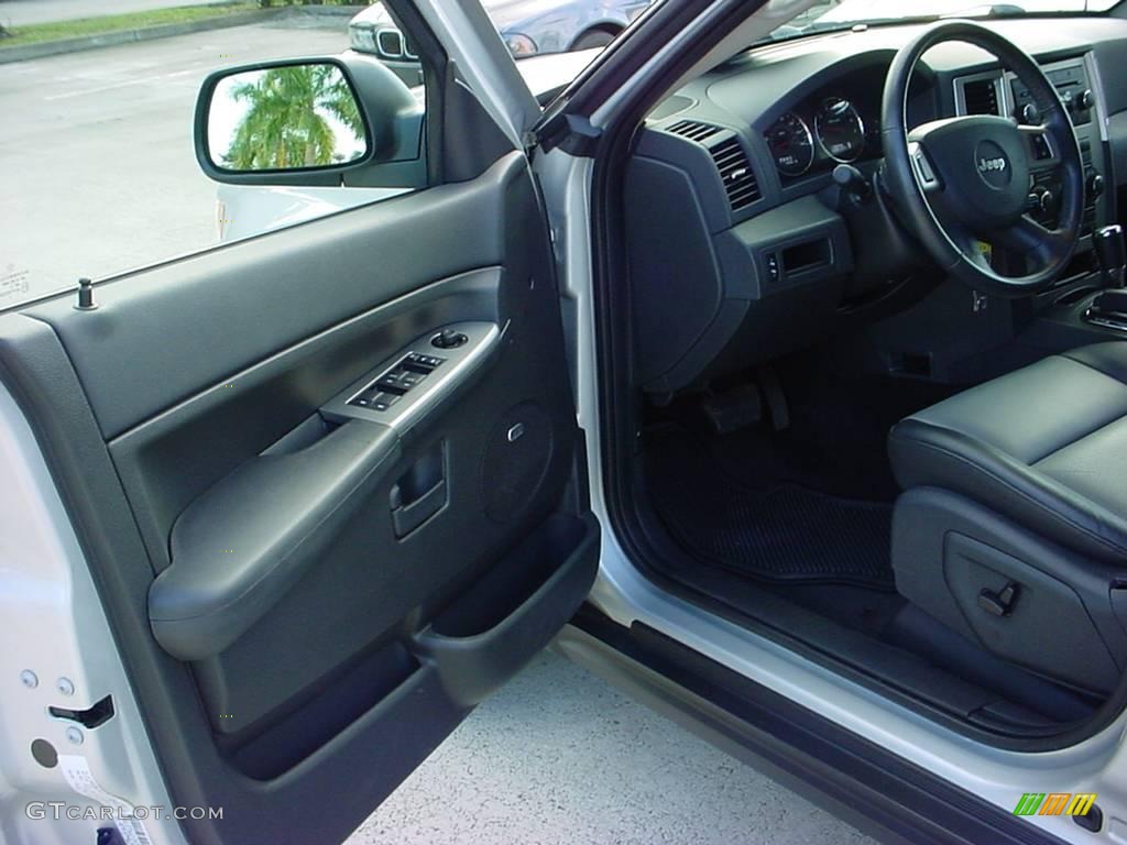 2008 Grand Cherokee Laredo - Bright Silver Metallic / Dark Slate Gray photo #10