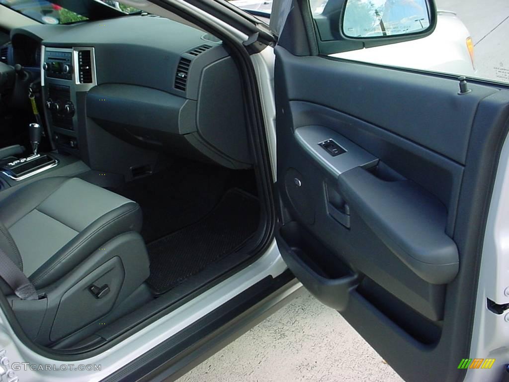2008 Grand Cherokee Laredo - Bright Silver Metallic / Dark Slate Gray photo #12