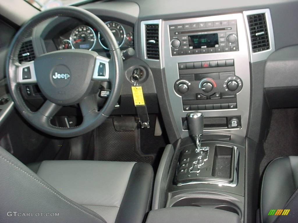 2008 Grand Cherokee Laredo - Bright Silver Metallic / Dark Slate Gray photo #19