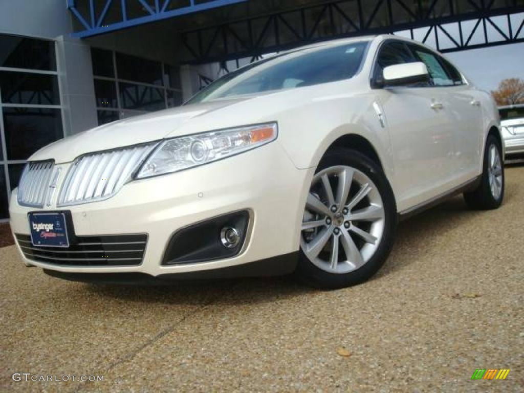 White Chocolate Tri-Coat Lincoln MKS