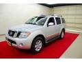 2008 Silver Lightning Nissan Pathfinder SE  photo #3