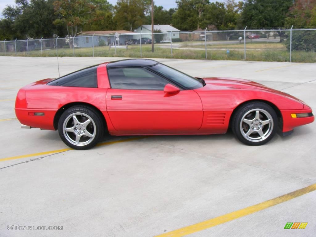 Bright Red 1991 Chevrolet Corvette Coupe Exterior Photo #22013472
