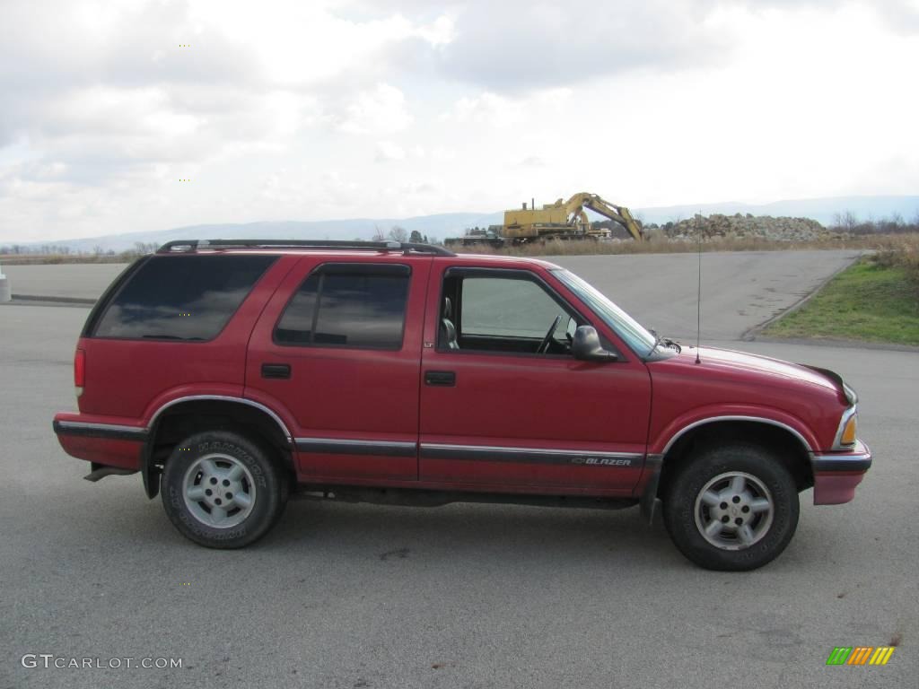 1995 Blazer LT 4x4 - Bright Red / Ebony photo #6