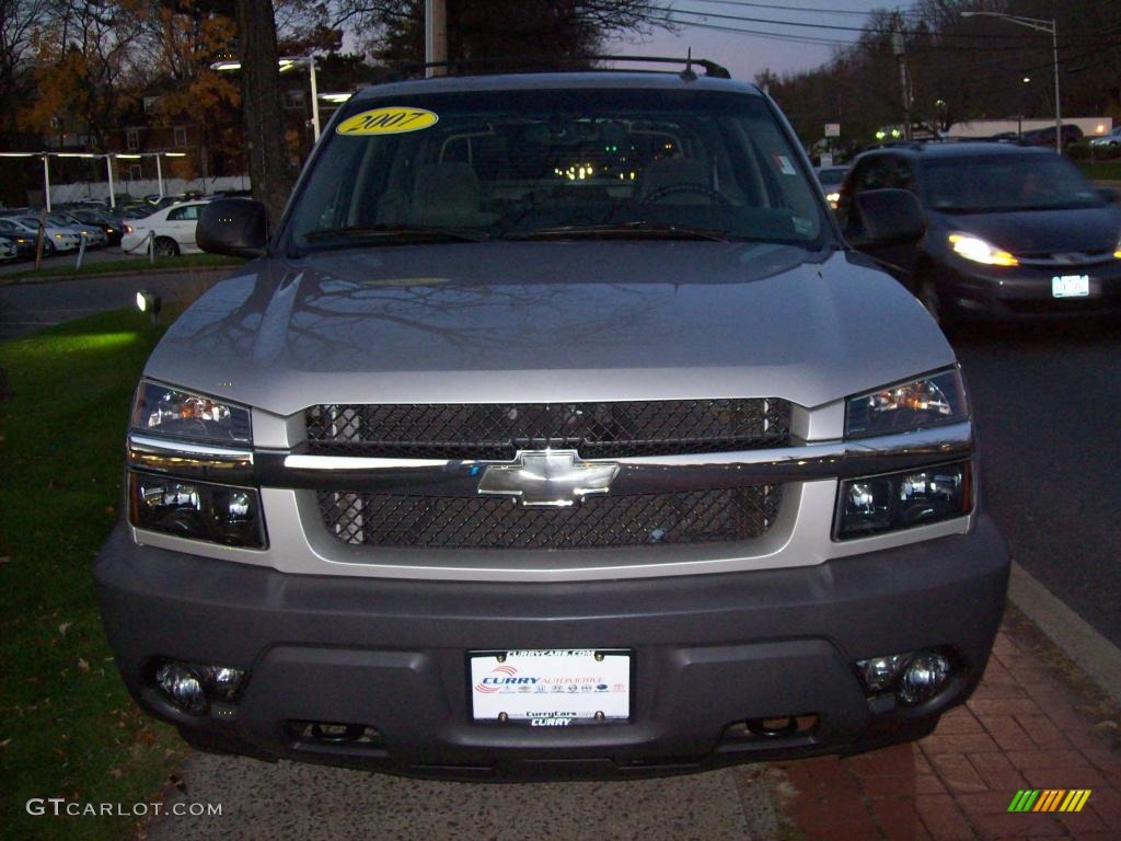 2005 Avalanche LS 4x4 - Sandstone Metallic / Gray/Dark Charcoal photo #2