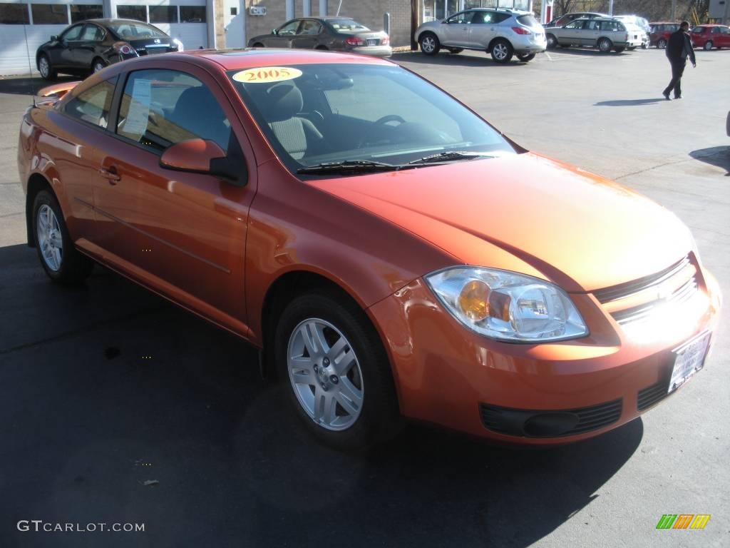 2005 Cobalt LS Coupe - Sunburst Orange Metallic / Ebony photo #3