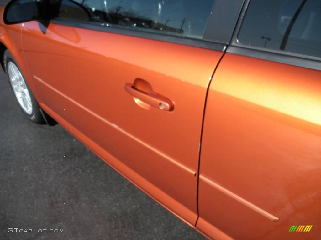 2005 Cobalt LS Coupe - Sunburst Orange Metallic / Ebony photo #9