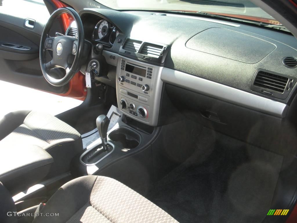 2005 Cobalt LS Coupe - Sunburst Orange Metallic / Ebony photo #17