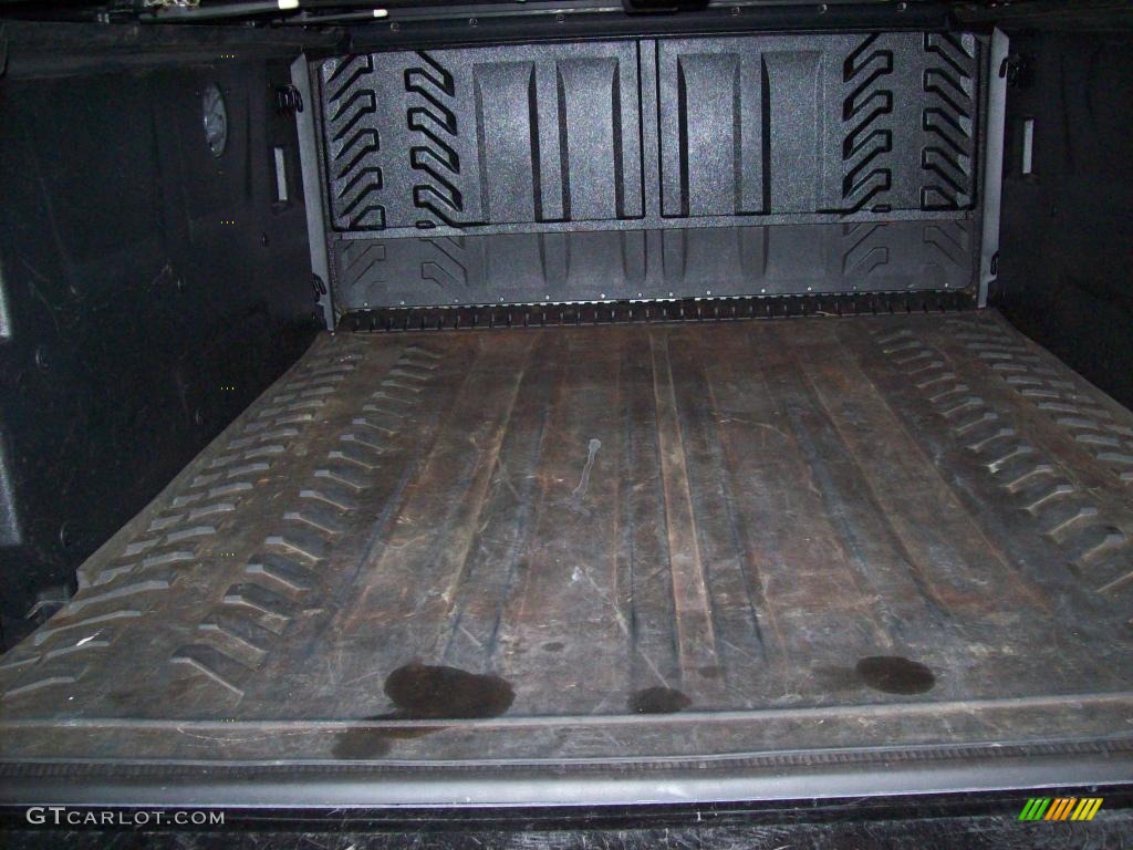 2005 Avalanche LS 4x4 - Sandstone Metallic / Gray/Dark Charcoal photo #21