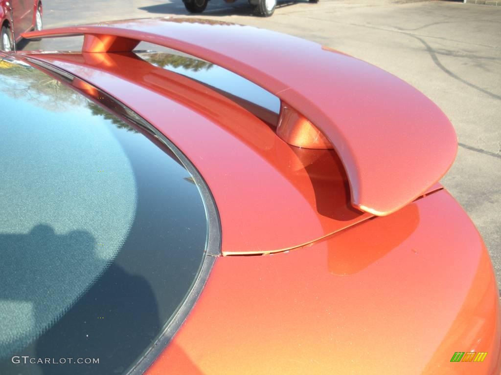 2005 Cobalt LS Coupe - Sunburst Orange Metallic / Ebony photo #20