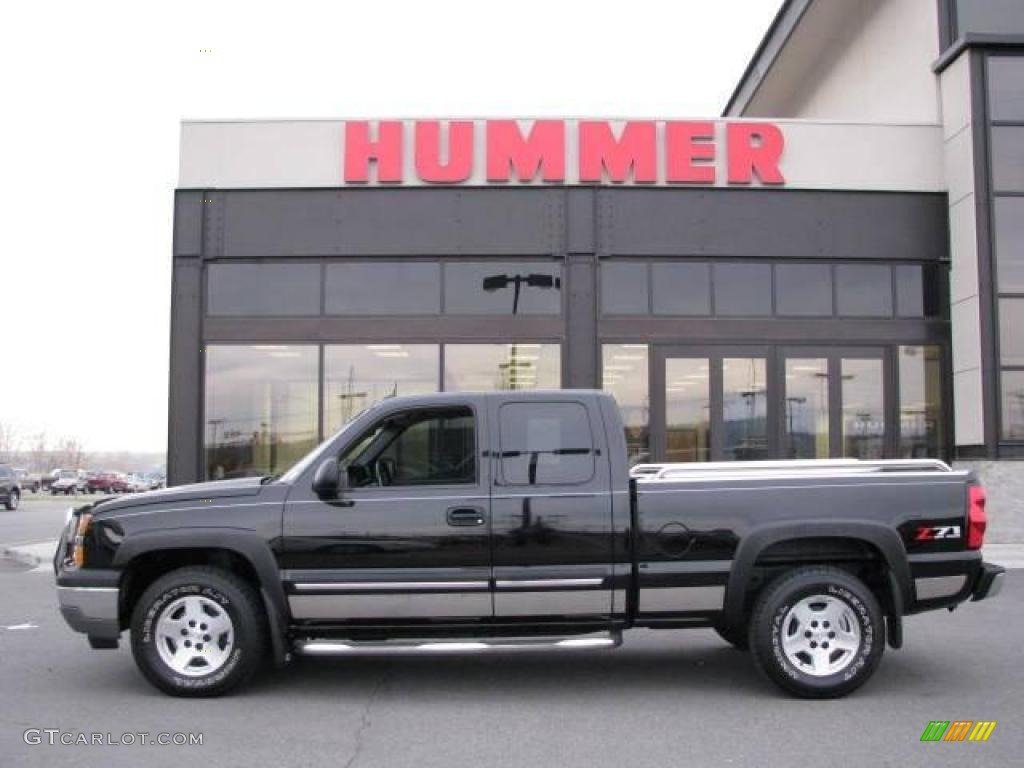 2005 Silverado 1500 Z71 Extended Cab 4x4 - Black / Dark Charcoal photo #1