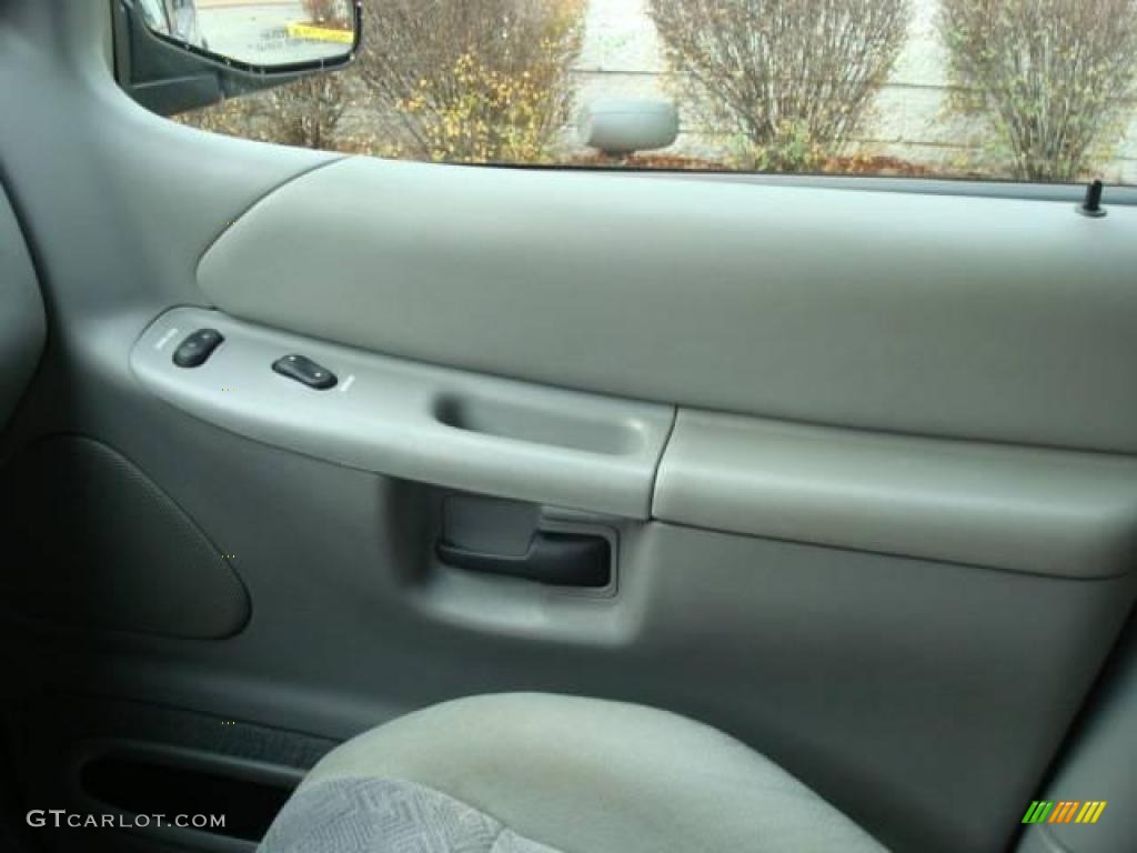 1999 Explorer XLS 4x4 - Black Clearcoat / Medium Graphite Grey photo #12