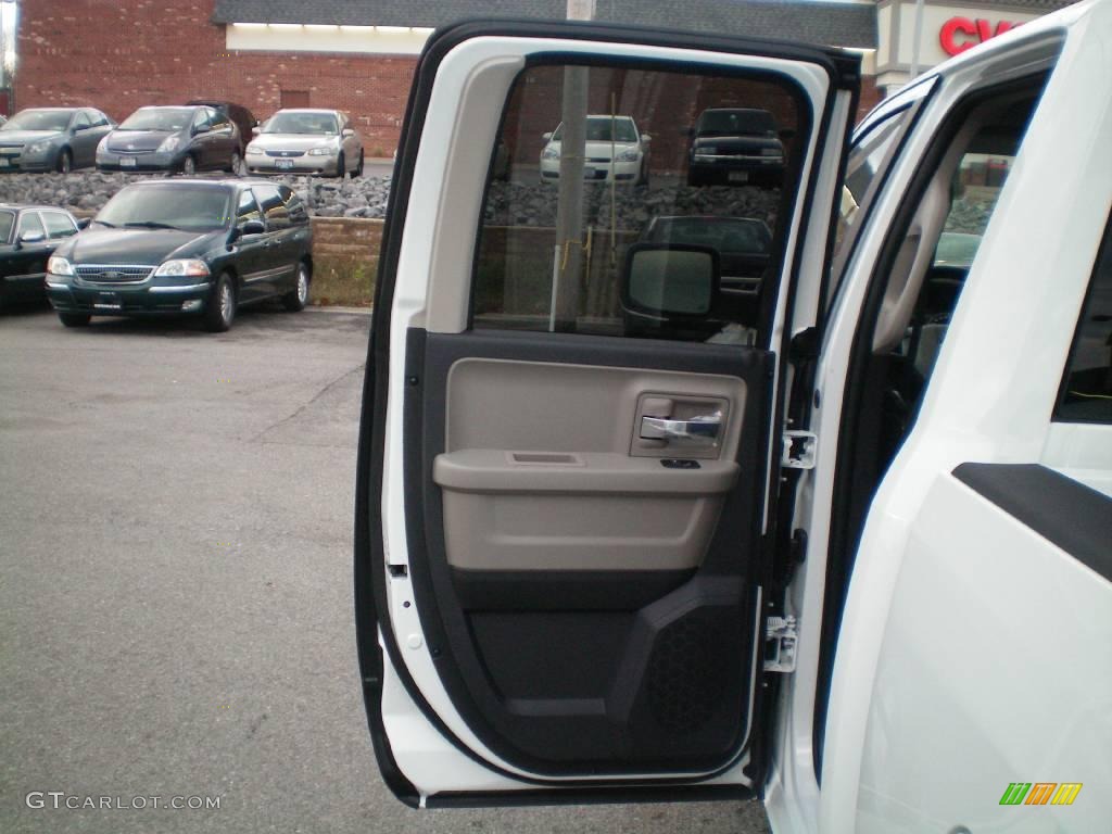 2010 Ram 1500 SLT Quad Cab 4x4 - Stone White / Dark Slate/Medium Graystone photo #17