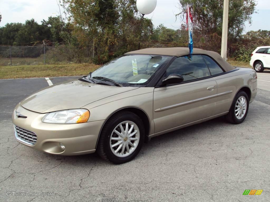 2002 Sebring LXi Convertible - Light Almond Pearl Metallic / Sandstone photo #1