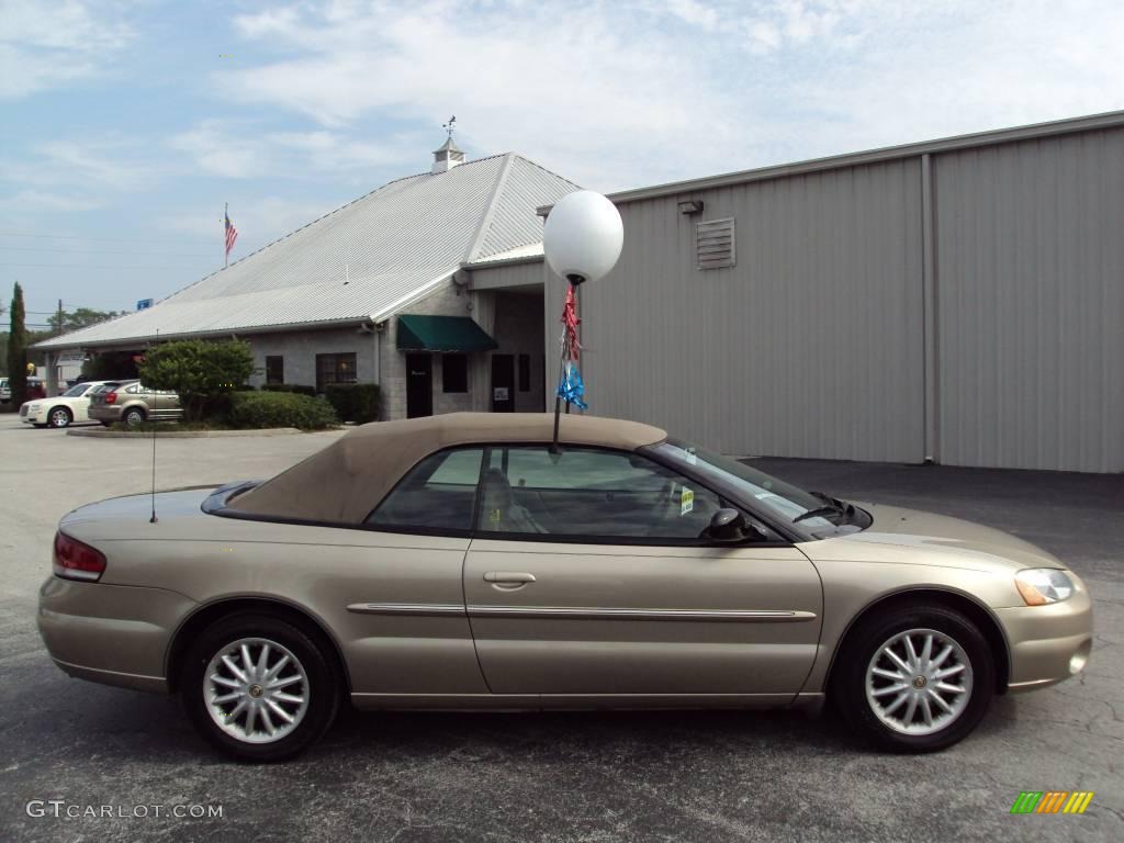 2002 Sebring LXi Convertible - Light Almond Pearl Metallic / Sandstone photo #9