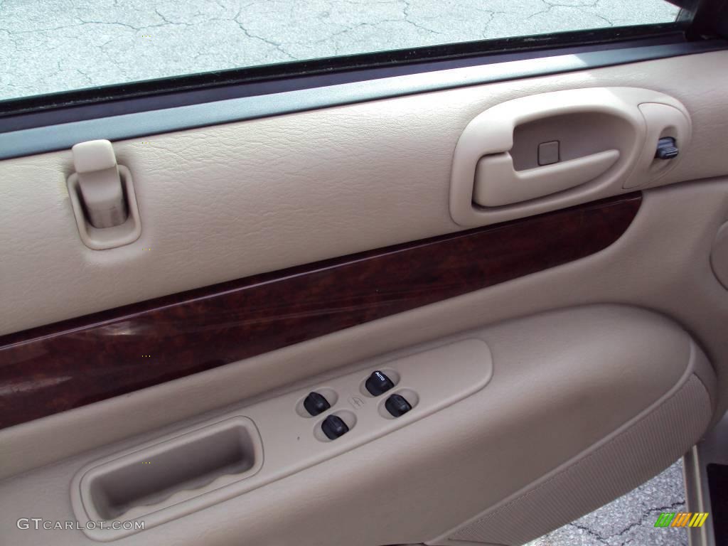 2002 Sebring LXi Convertible - Light Almond Pearl Metallic / Sandstone photo #16