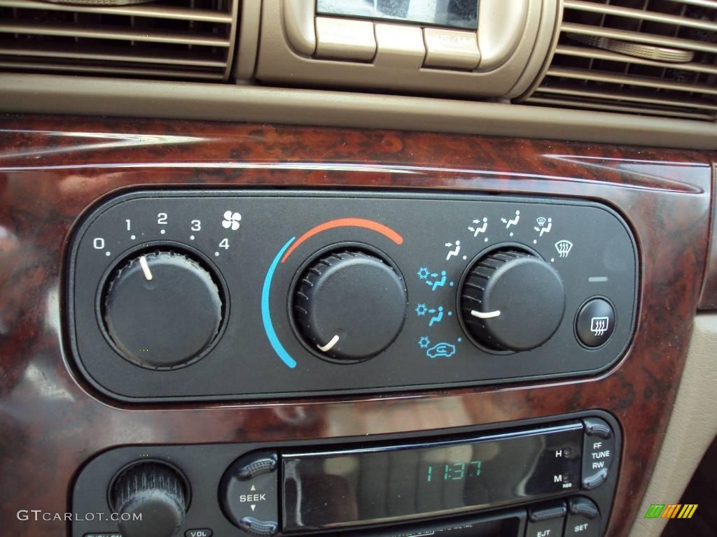 2002 Sebring LXi Convertible - Light Almond Pearl Metallic / Sandstone photo #19