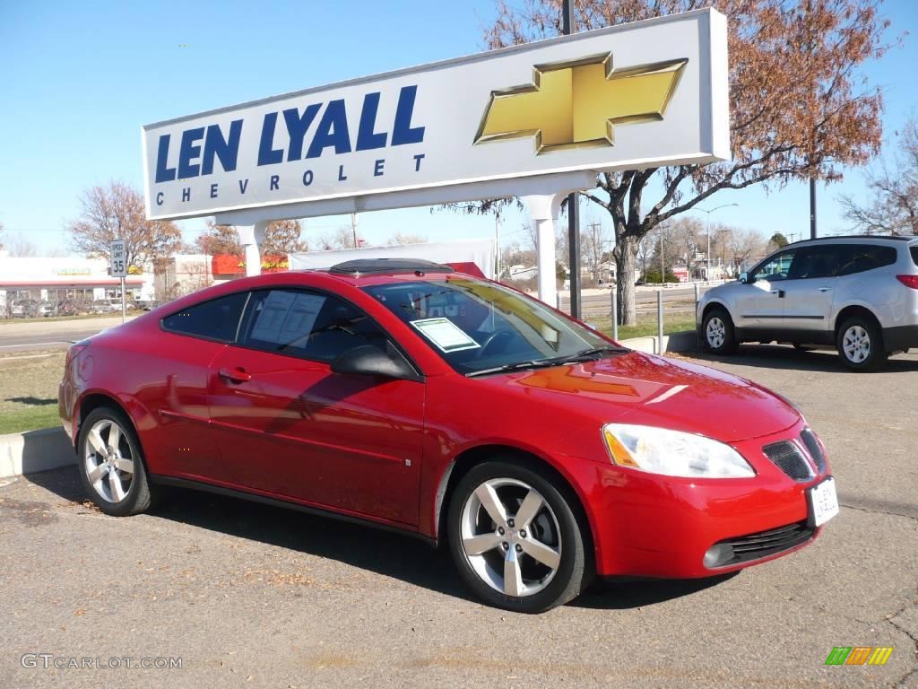 Ivory White Pontiac G6