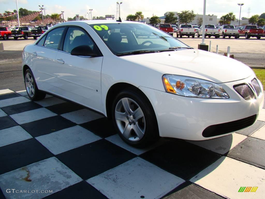 2009 G6 V6 Sedan - Summit White / Ebony photo #5