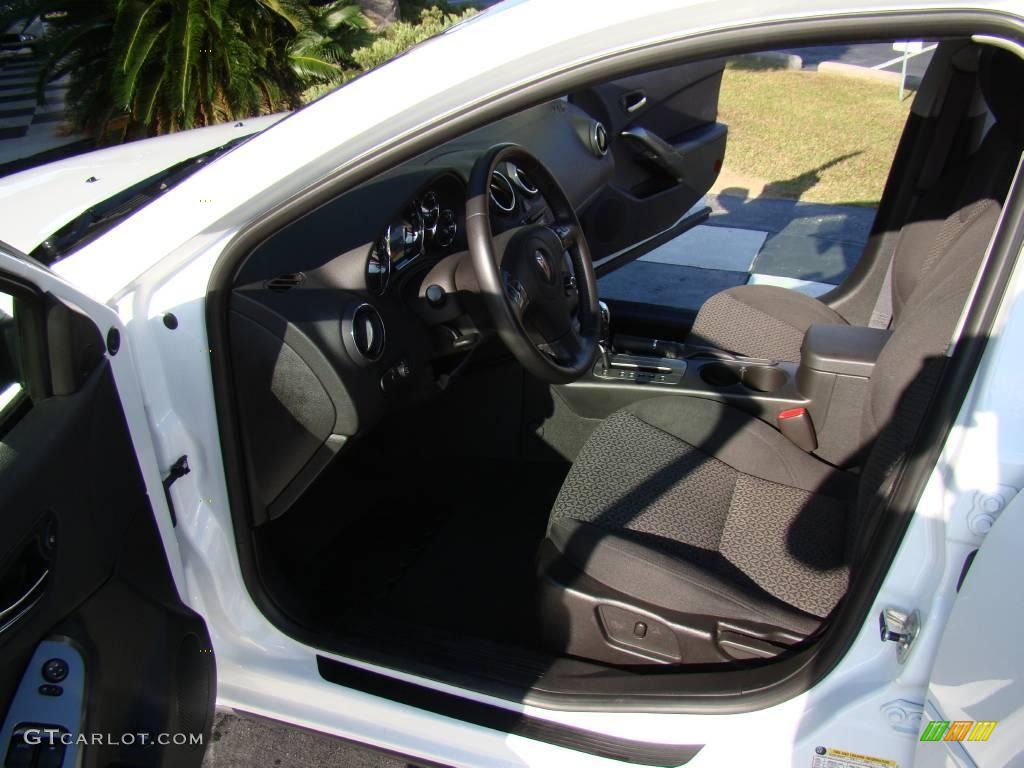 2009 G6 V6 Sedan - Summit White / Ebony photo #11