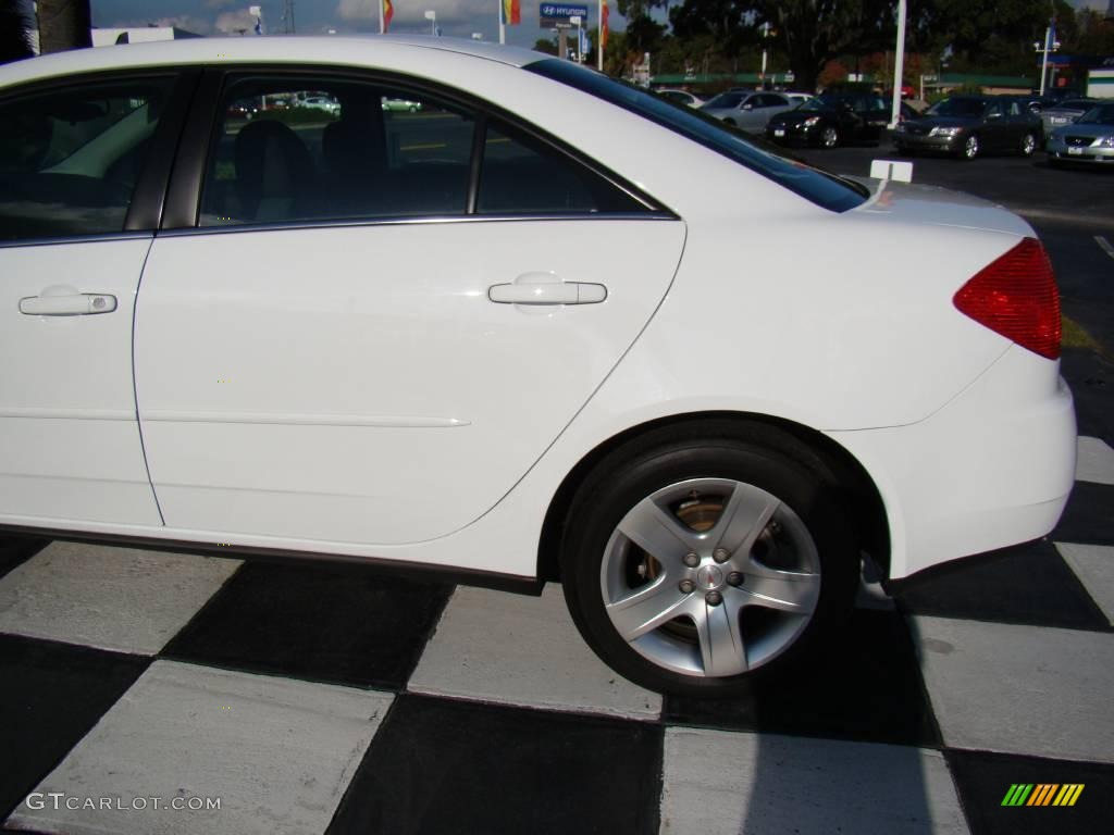 2009 G6 V6 Sedan - Summit White / Ebony photo #27