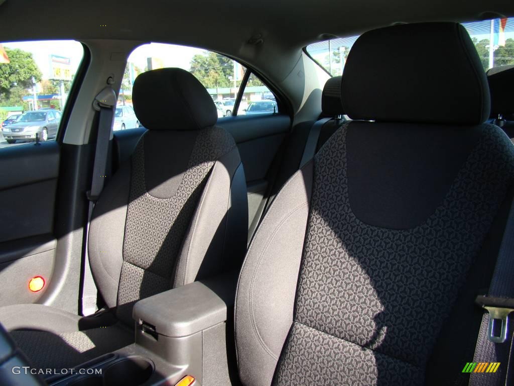 2009 G6 V6 Sedan - Summit White / Ebony photo #30