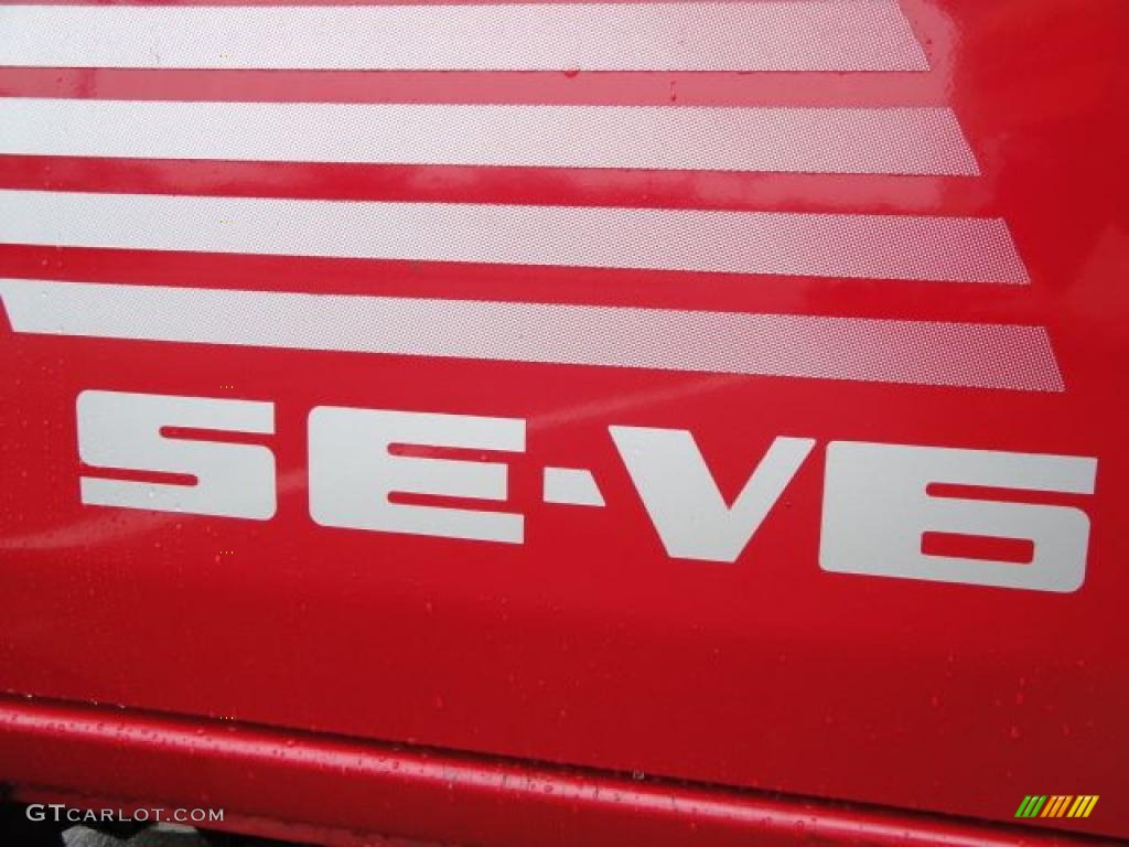 1995 Hardbody Truck SE V6 Extended Cab 4x4 - Aztec Red / Gray photo #9