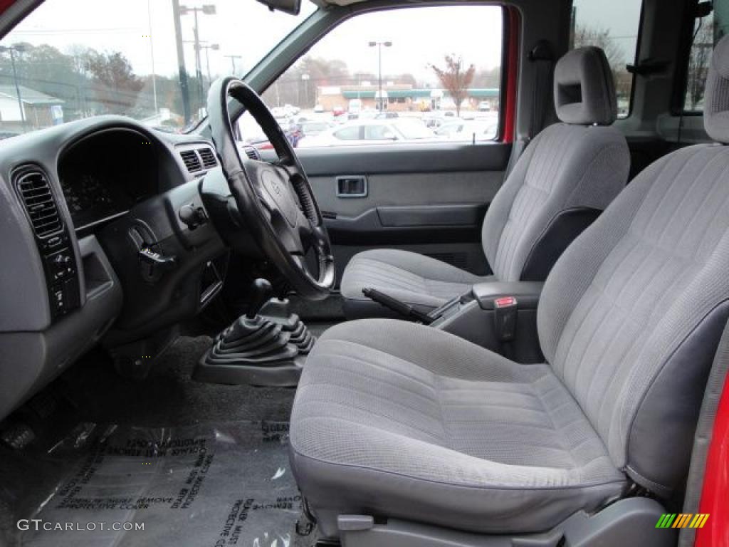 1995 Hardbody Truck SE V6 Extended Cab 4x4 - Aztec Red / Gray photo #13