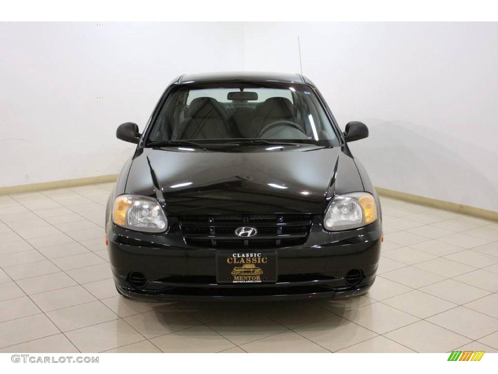 2003 Accent GL Sedan - Ebony Black / Gray photo #2