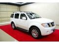 White Frost 2009 Nissan Pathfinder LE