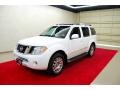 2009 White Frost Nissan Pathfinder LE  photo #3