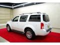 2009 White Frost Nissan Pathfinder LE  photo #4