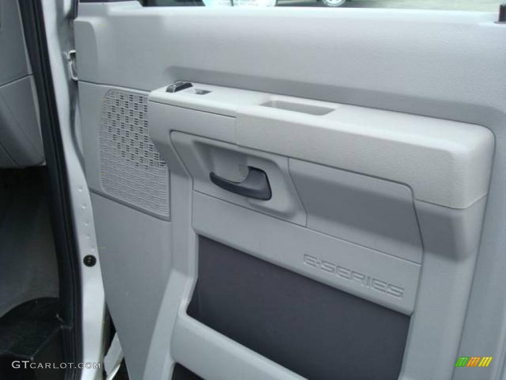 2009 E Series Van E350 Super Duty XLT Extended Passenger - Brilliant Silver Metallic / Medium Flint photo #15