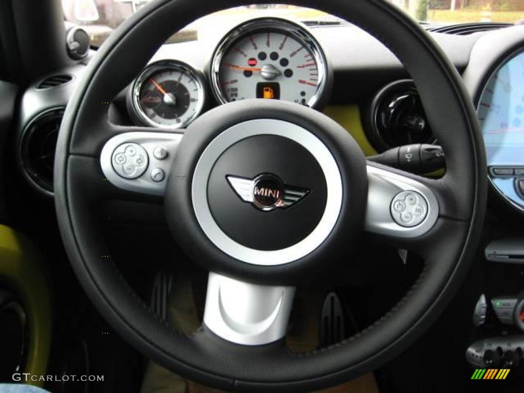 2010 Cooper S Convertible - Interchange Yellow / Interchange Yellow Cloth/Leather photo #17