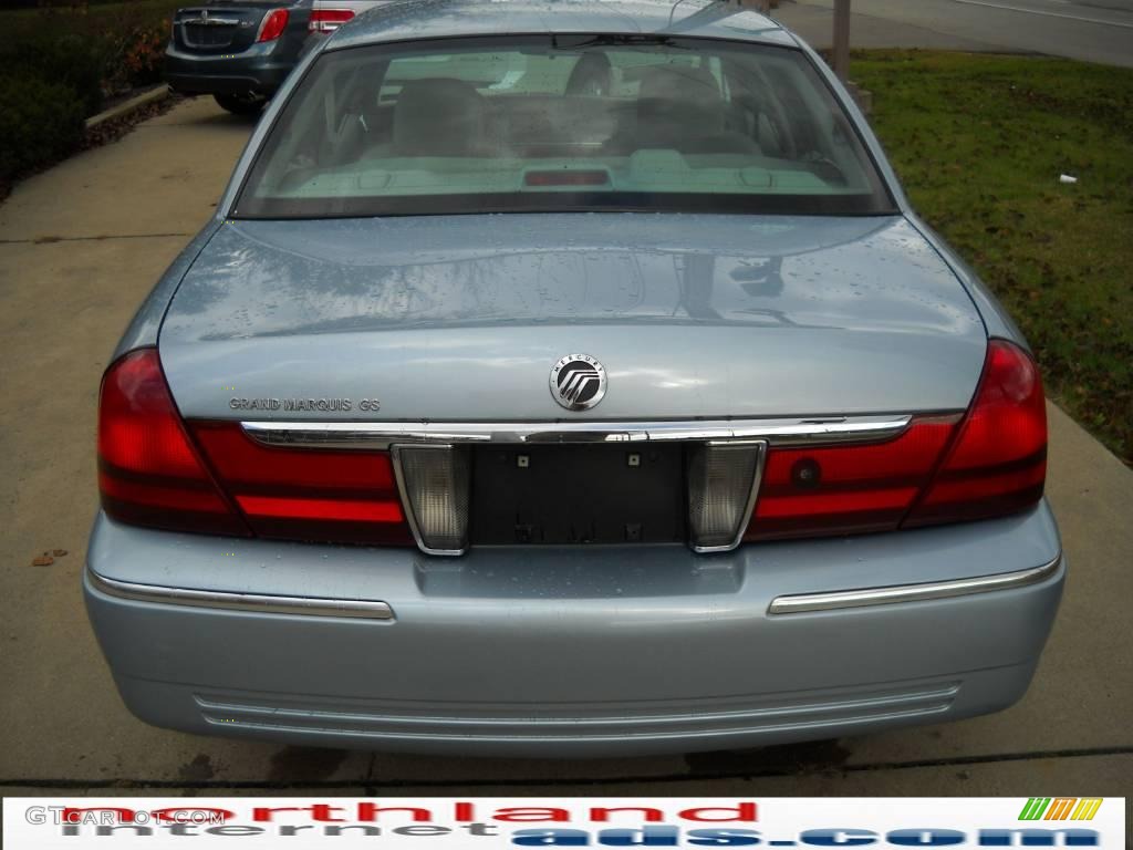 2004 Grand Marquis GS - Light Ice Blue Metallic / Light Flint photo #3
