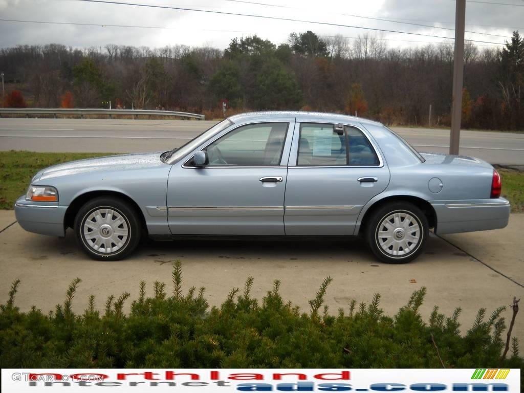 2004 Grand Marquis GS - Light Ice Blue Metallic / Light Flint photo #5