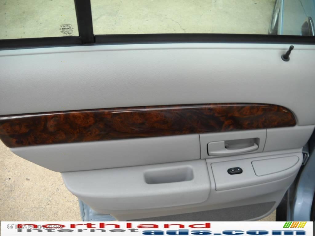 2004 Grand Marquis GS - Light Ice Blue Metallic / Light Flint photo #10