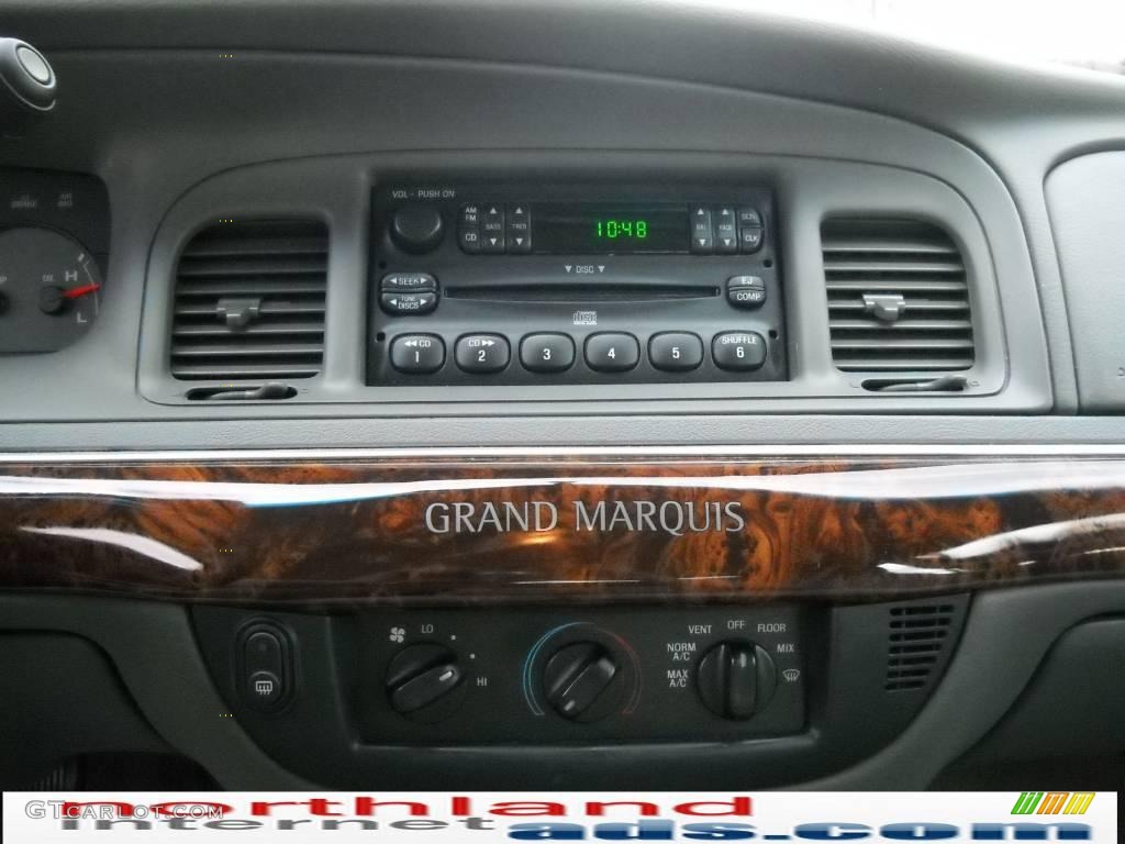 2004 Grand Marquis GS - Light Ice Blue Metallic / Light Flint photo #17
