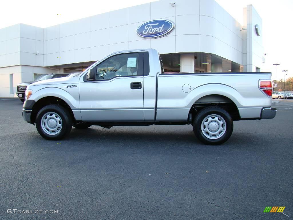 2010 F150 XL Regular Cab - Ingot Silver Metallic / Medium Stone photo #5