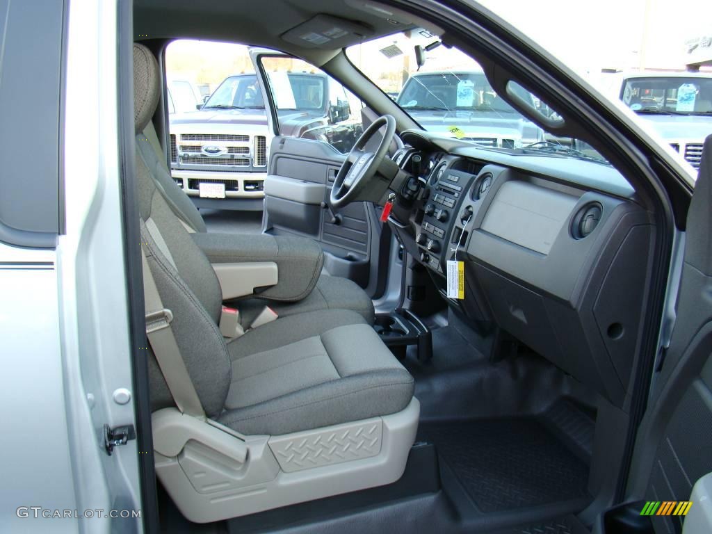 2010 F150 XL Regular Cab - Ingot Silver Metallic / Medium Stone photo #10