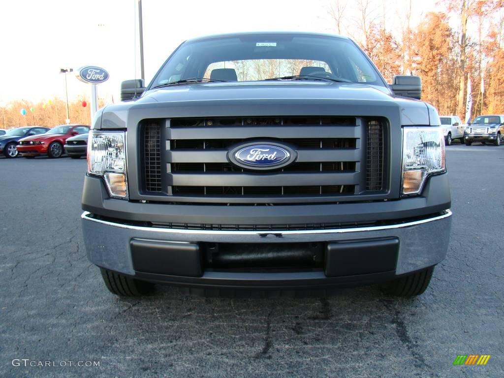 2010 F150 XL Regular Cab - Sterling Grey Metallic / Medium Stone photo #7