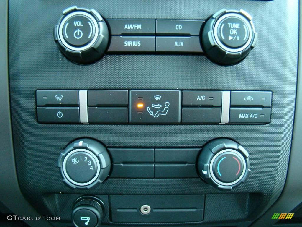 2010 F150 XL Regular Cab - Ingot Silver Metallic / Medium Stone photo #19