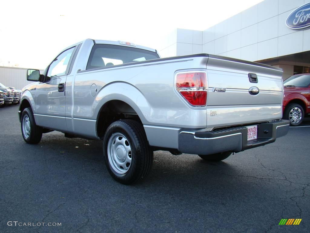 2010 F150 XL Regular Cab - Ingot Silver Metallic / Medium Stone photo #21