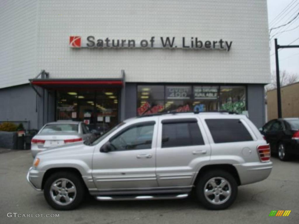 2003 Grand Cherokee Overland 4x4 - Bright Silver Metallic / Taupe photo #1