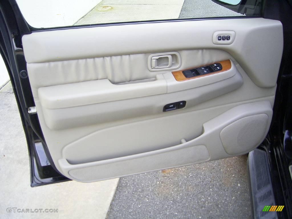 2003 QX4 4x4 - Black Obsidian / Stone Beige photo #7