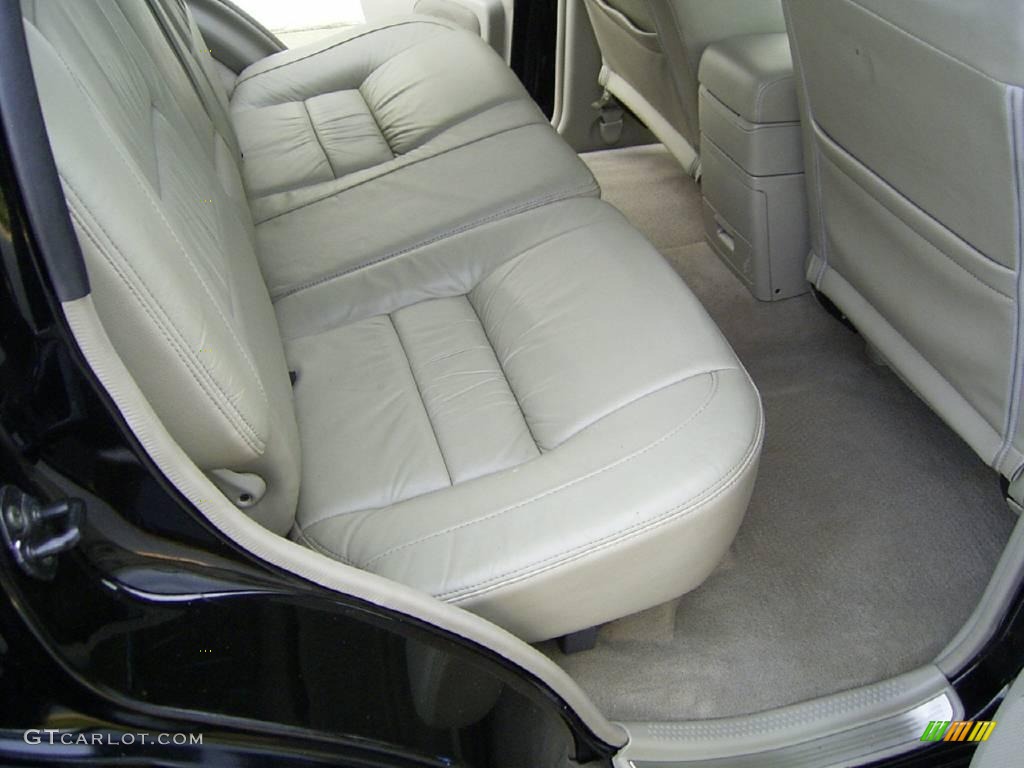 2003 QX4 4x4 - Black Obsidian / Stone Beige photo #13