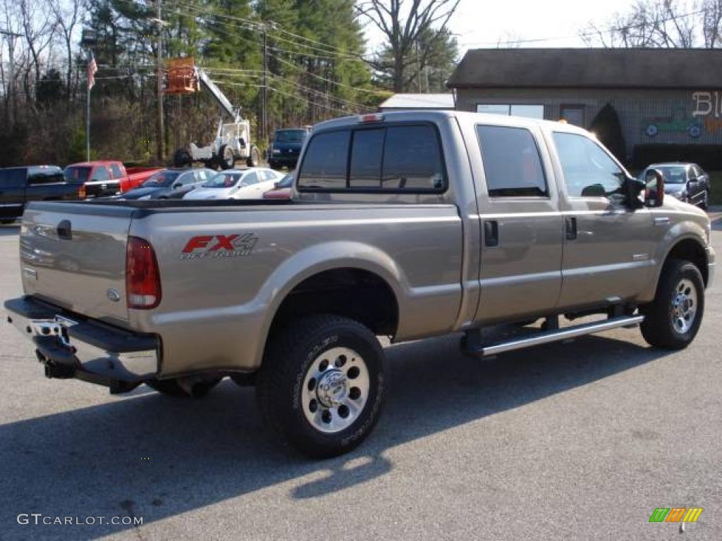 2006 F350 Super Duty XLT Crew Cab 4x4 - Arizona Beige Metallic / Tan photo #19