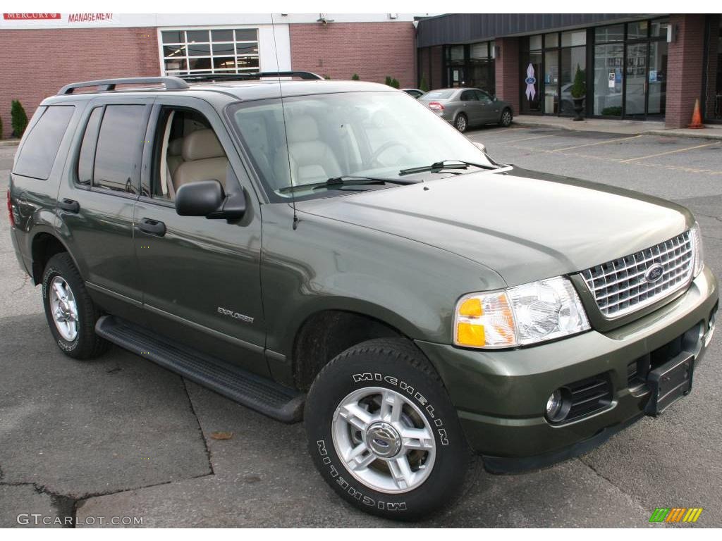 2004 Explorer XLT 4x4 - Estate Green Metallic / Medium Parchment photo #3