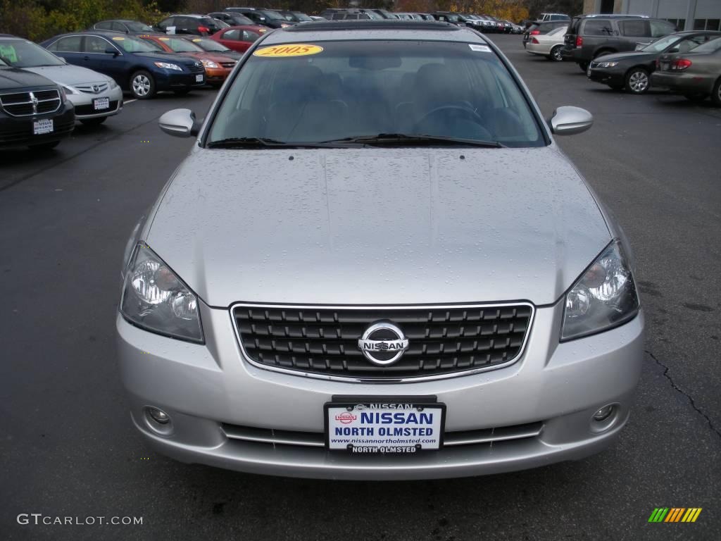 2005 Altima 2.5 SL - Sheer Silver Metallic / Charcoal photo #2