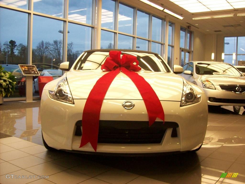 2010 370Z Sport Touring Roadster - Pearl White / Black Leather photo #2