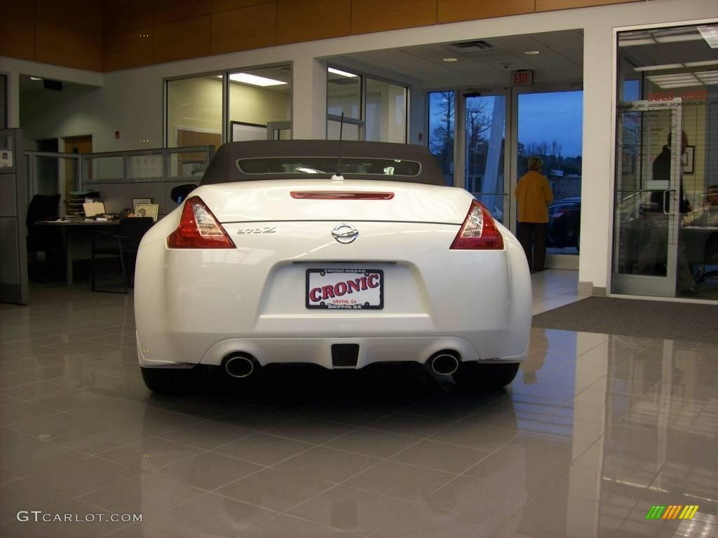 2010 370Z Sport Touring Roadster - Pearl White / Black Leather photo #5